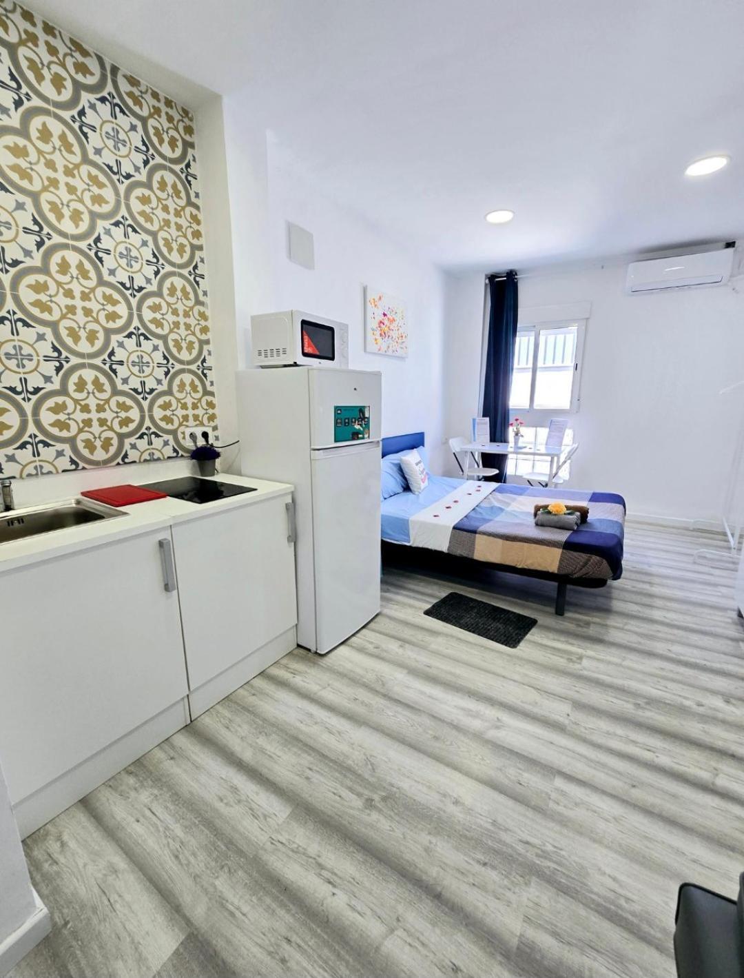 Apartamento Metro Manises Y Aeropuerto エクステリア 写真